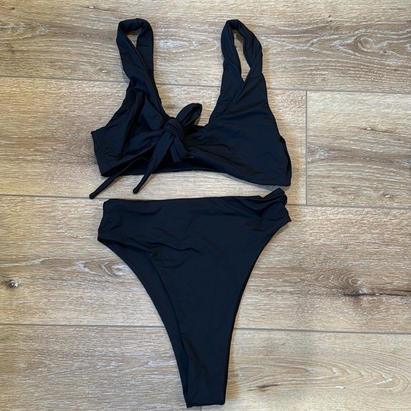 437 swimwear - Picture 2 of 3